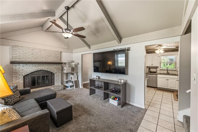 8008 Garfield Ave, Kansas City, MO 64118