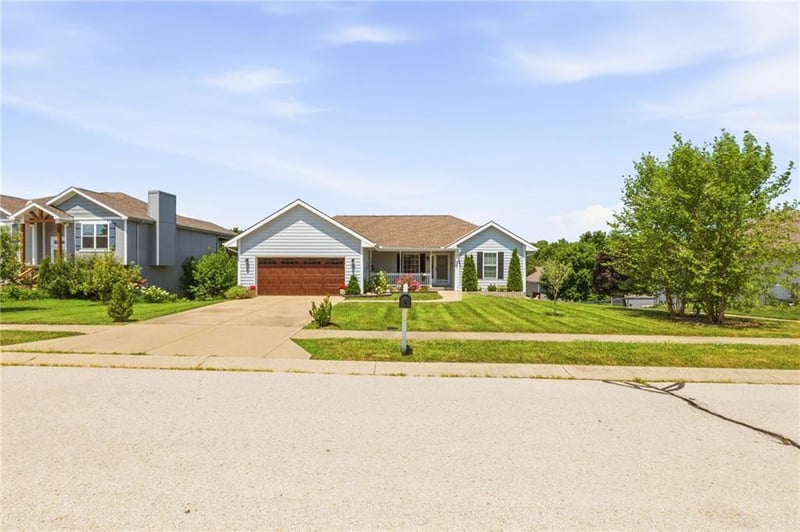 18616 Primrose St, Smithville, MO 64089