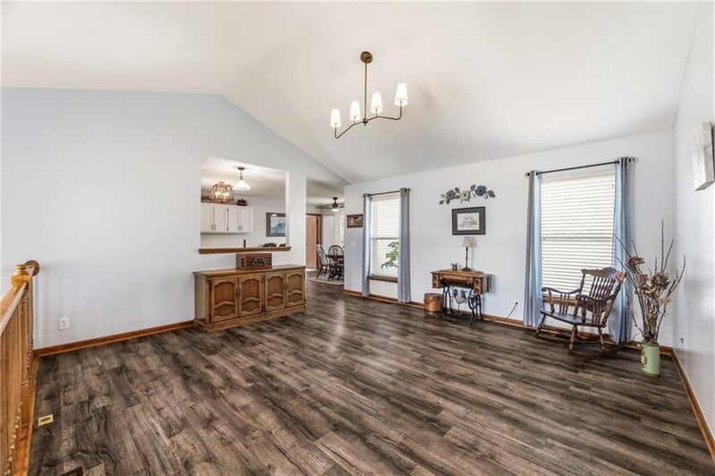 18616 Primrose St, Smithville, MO 64089