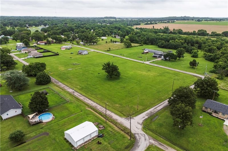 000 Park St, Cherryvale, KS 67335