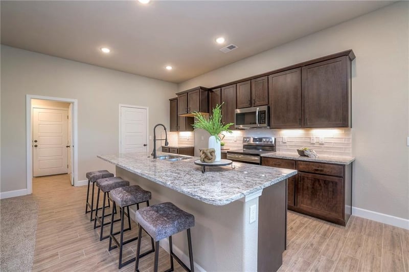 25235 92nd Ter, Lenexa, KS 66227