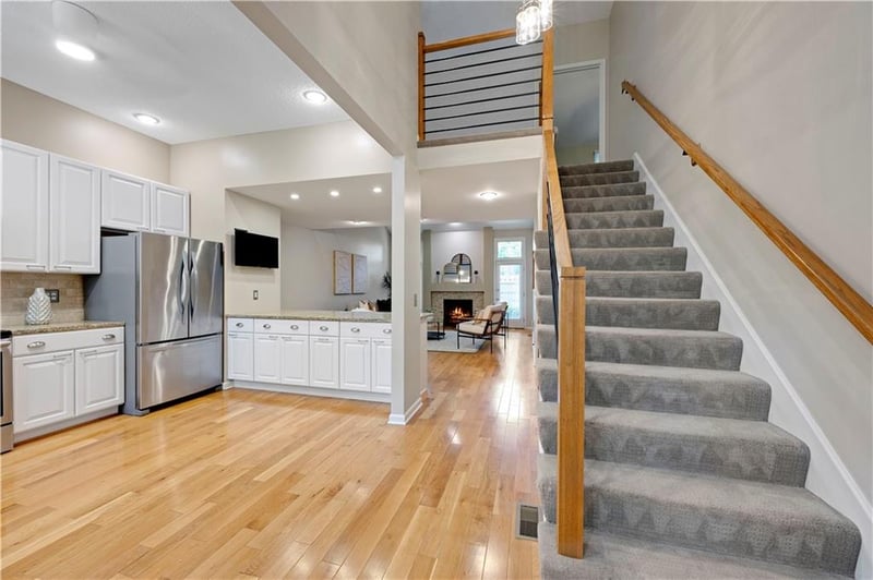 6724 W 126th Ct, Leawood, KS 66209