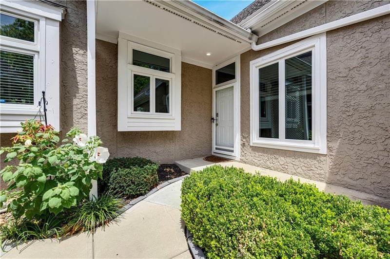 6724 W 126th Ct, Leawood, KS 66209