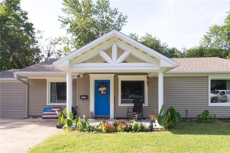 1004 Main St, Cherryvale, KS 67335