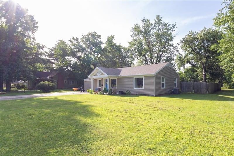 1004 Main St, Cherryvale, KS 67335