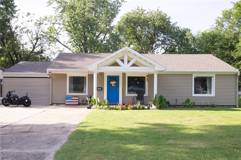 1004 Main St, Cherryvale, KS 67335