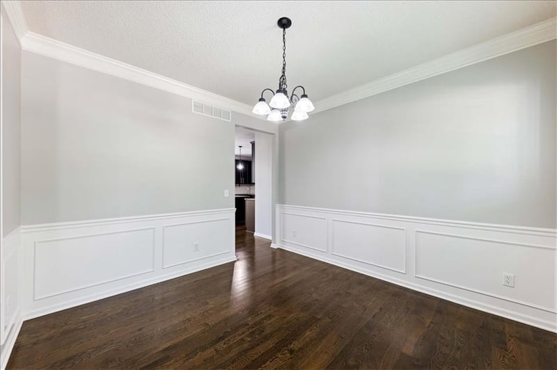 15609 Shawnee Dr, Overland Park, KS 66223
