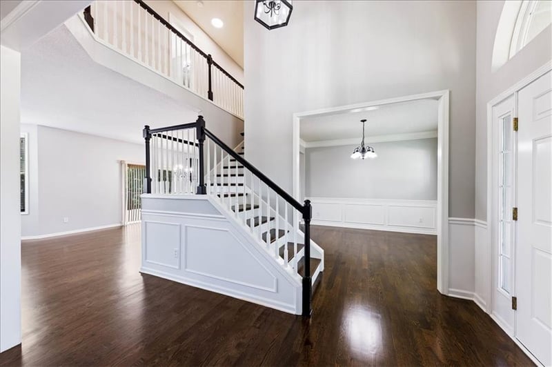 15609 Shawnee Dr, Overland Park, KS 66223