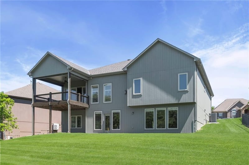 13416 172nd St, Overland Park, KS 66221