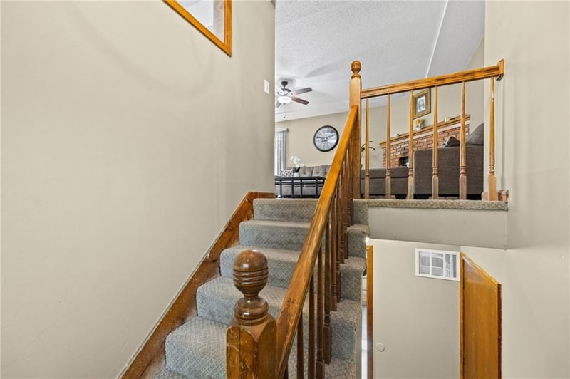 815 Autumn Dr, Belton, MO 64012
