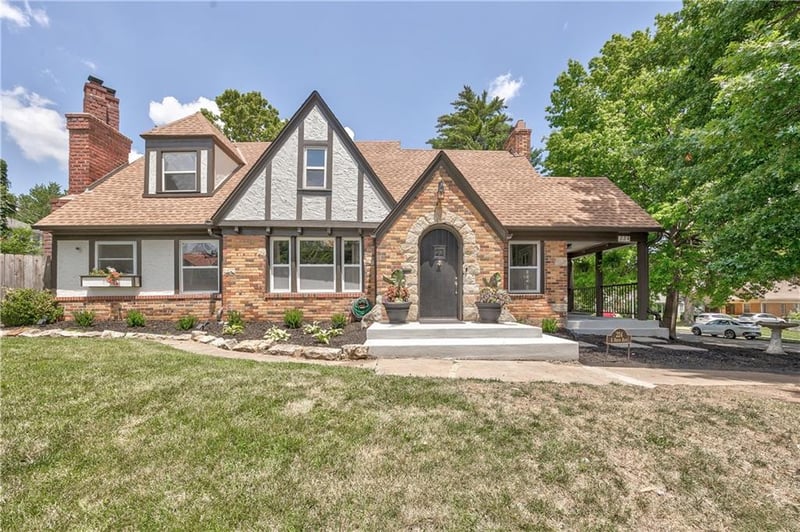 224 Meyer Blvd, Kansas City, MO 64113