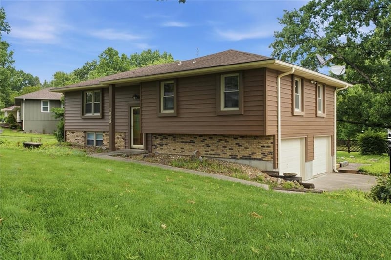 1003 Garner St, Richmond, MO 64085