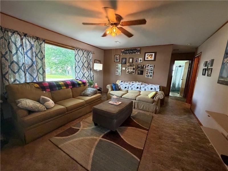 713 2nd St, Cameron, MO 64429