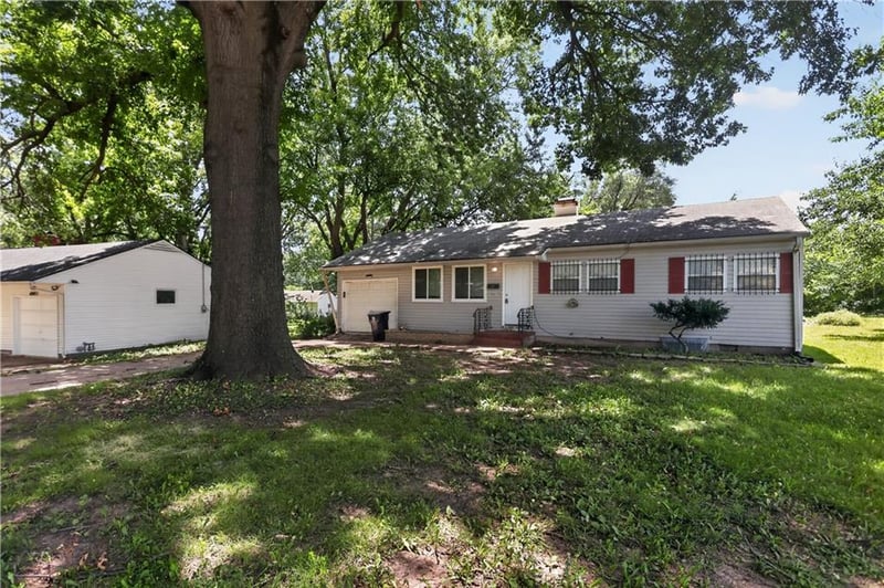6901 113th Ter, Kansas City, MO 64134