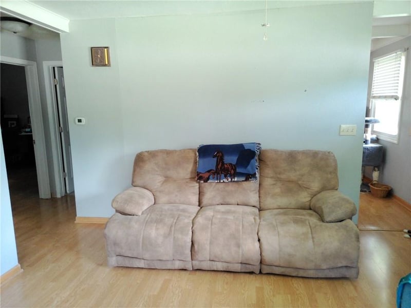 904 W 7th St, Ottawa, KS 66067
