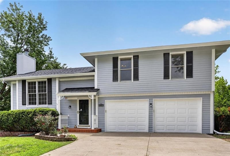 6405 N Amoret Ave, Kansas City, MO 64151