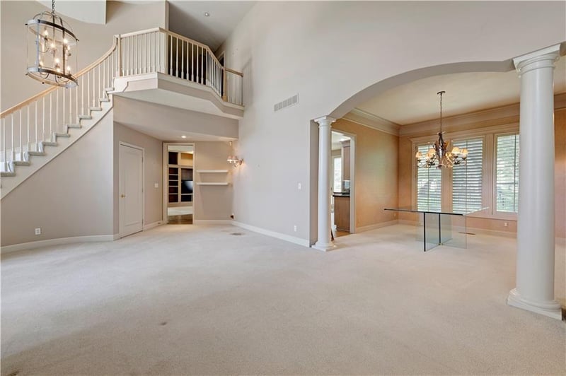 4344 132nd Ter, Leawood, KS 66209