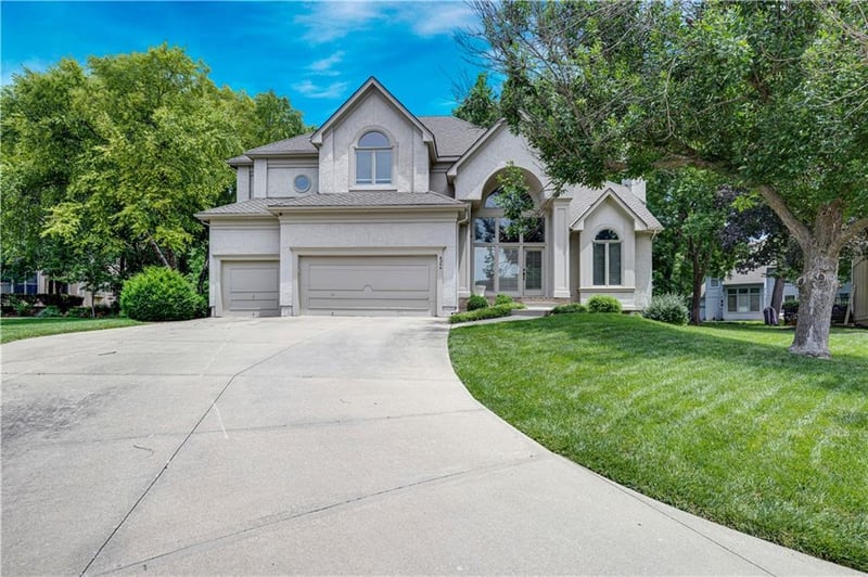 4344 132nd Ter, Leawood, KS 66209