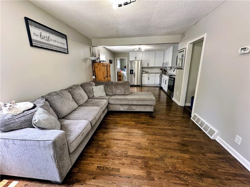 430 Chelsea Ave, Kansas City, MO 64123