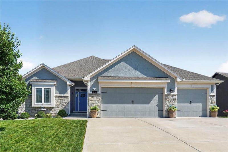 8126 NW 90th Ter, Kansas City, MO 64153