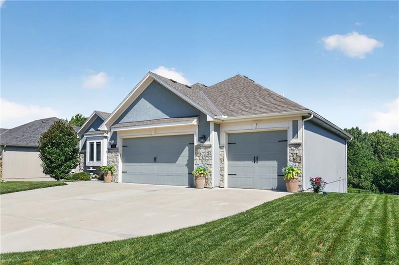 8126 NW 90th Ter, Kansas City, MO 64153