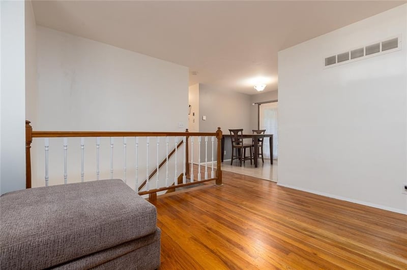 5153 N Palmer Ave, Kansas City, MO 64119