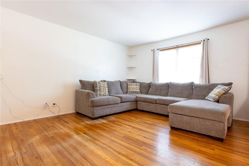 5153 N Palmer Ave, Kansas City, MO 64119