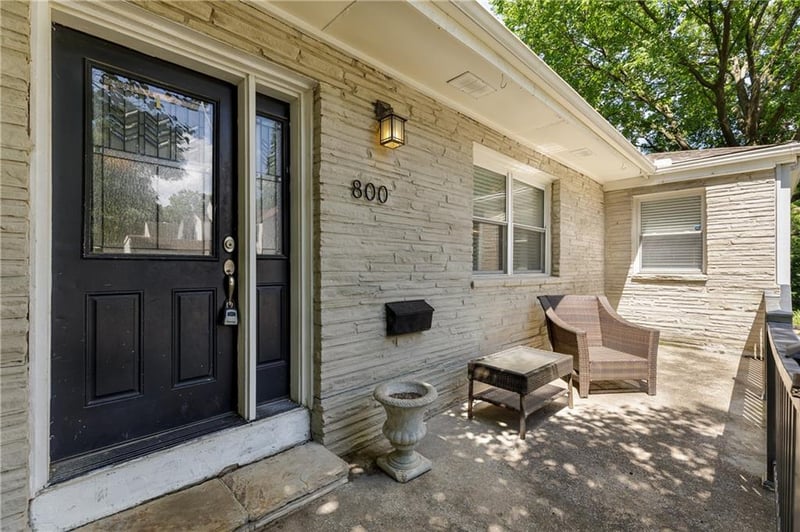 800 73rd St, Kansas City, MO 64131