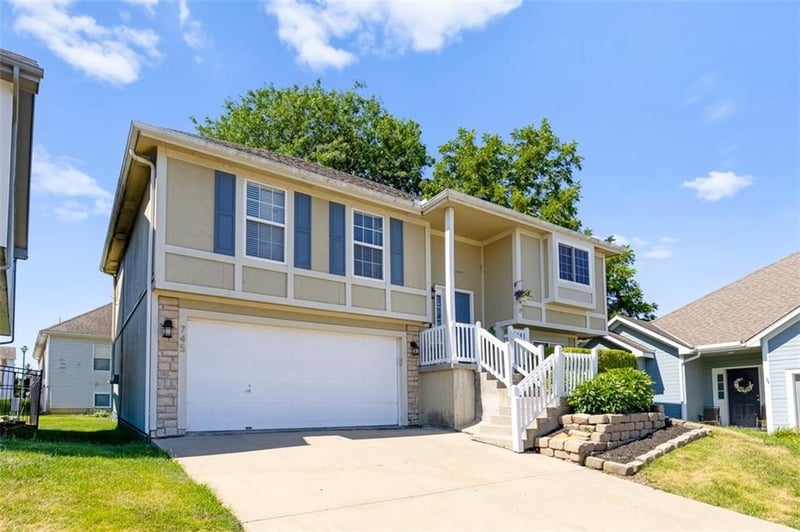 745 124th St, Kansas City, MO 64146