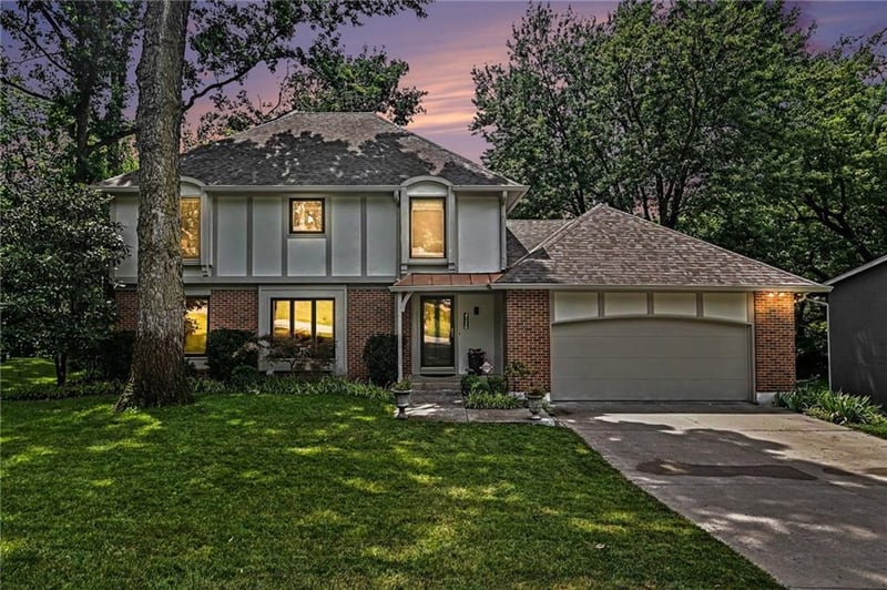 4126 NW Claymont Dr, Kansas City, MO 64116