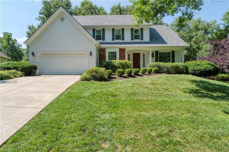 8115 W 115th Ter, Overland Park, KS 66210