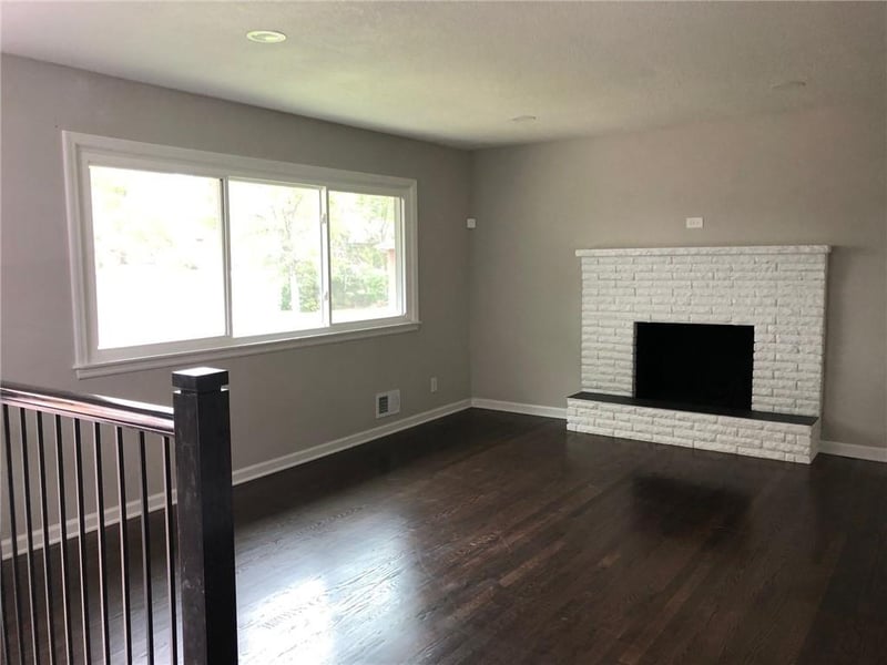 908 14th St Ter, Blue Springs, MO 64015