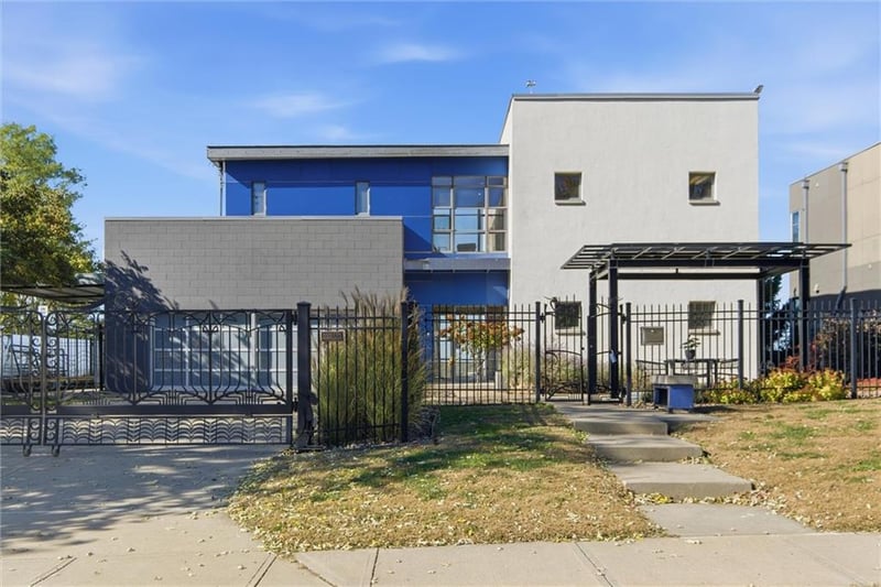 1520 Jarboe St, Kansas City, MO 64108