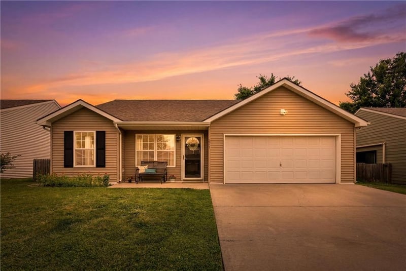 371 Birch St, Gardner, KS 66030