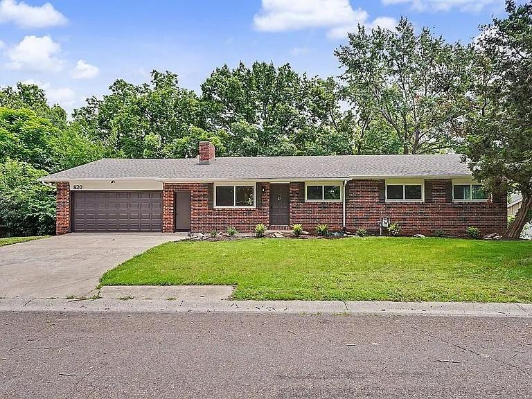 820 Pine St, Eudora, KS 66025