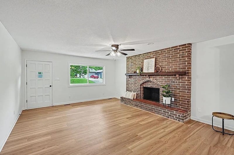 820 Pine St, Eudora, KS 66025