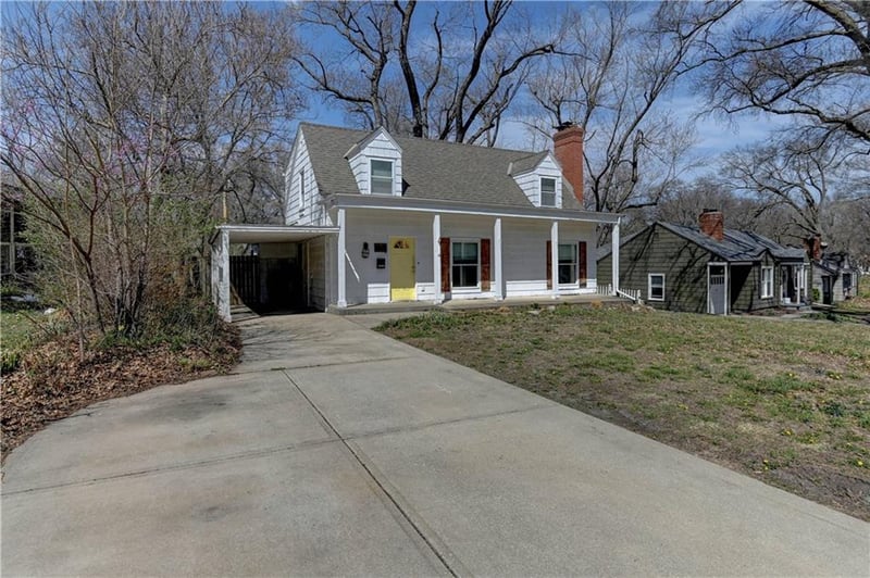 5300 Sycamore Dr, Roeland Park, KS 66205