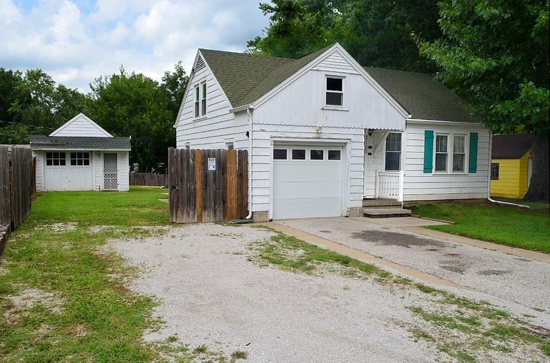 5108 NE 46th St, Kansas City, MO 64117
