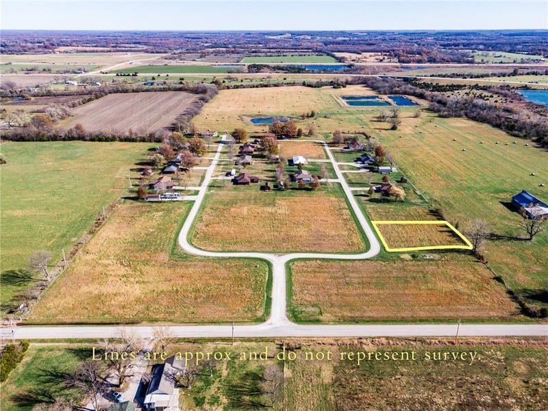 00037 975 Ter, Pleasanton, KS 66075