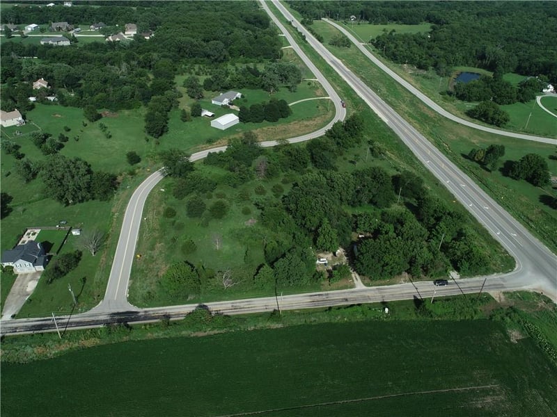 27865 New Lancaster Rd, Louisburg, KS 66053