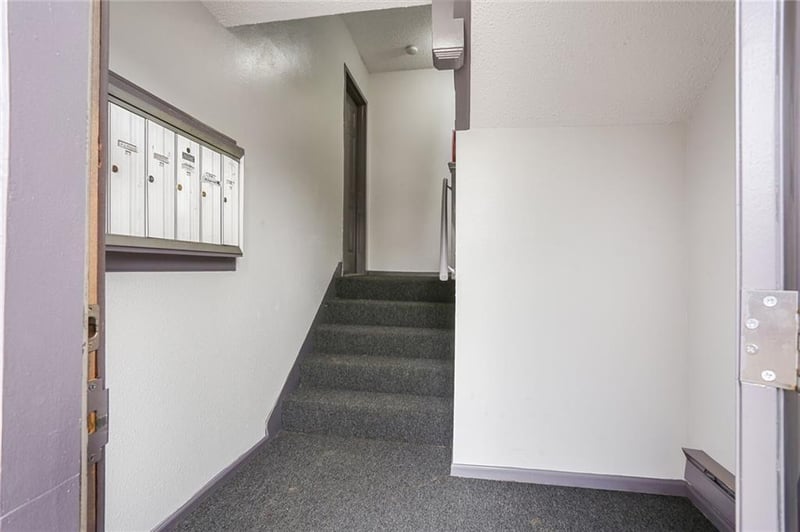 2408 29th St, Kansas City, MO 64109