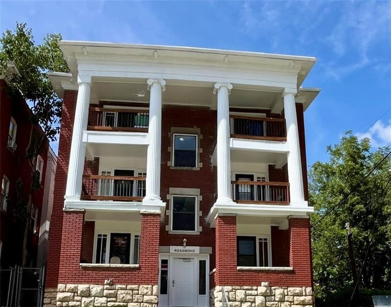 2408 29th St, Kansas City, MO 64109