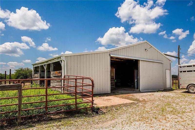 29710 Oak Grove Rd, Paola, KS 66071
