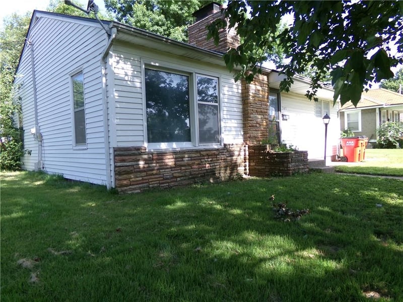 303 27th St, Lexington, MO 64067