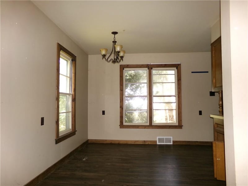 303 27th St, Lexington, MO 64067