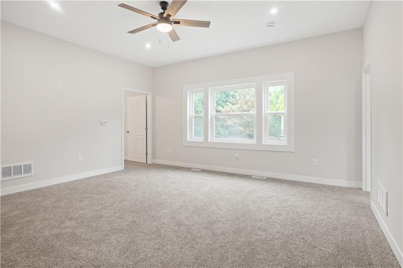 602 4th St, Weston, MO 64098