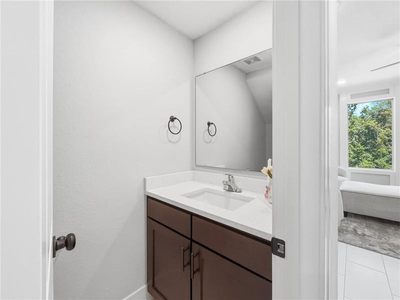 7412 Grand Slam St, Parkville, MO 64152