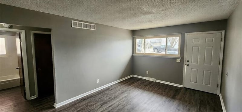 1434 63rd Ter, Kansas City, KS 66102
