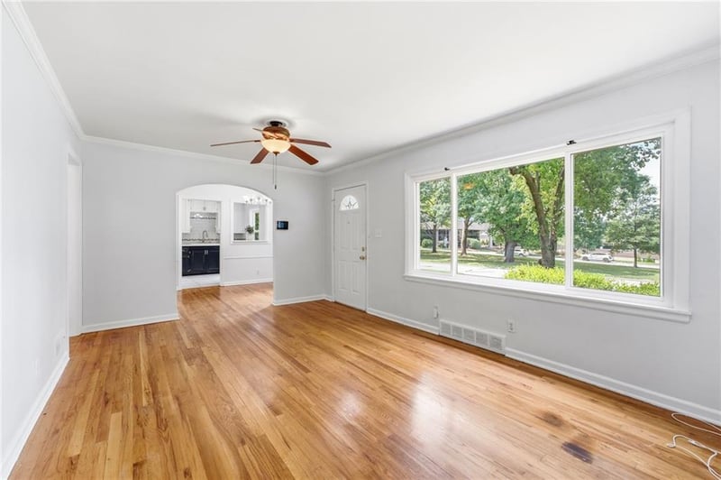 8107 Ward Pw, Kansas City, MO 64114