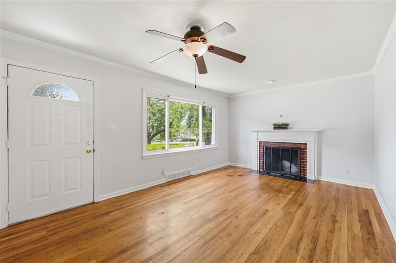 8107 Ward Pw, Kansas City, MO 64114